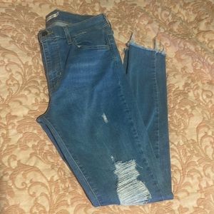 Levi’s 720 high rise super skinny jeans